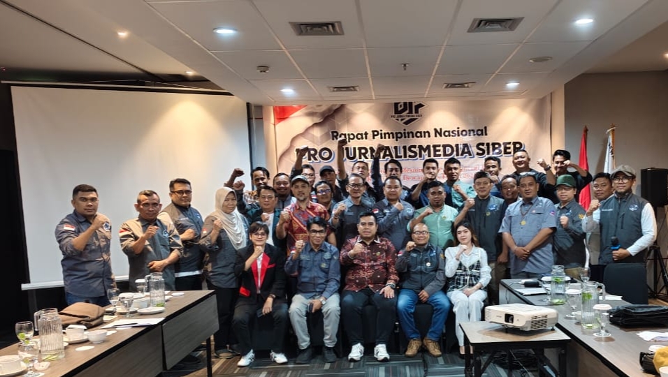 Sesi foto bersama jajaran pengurus DPP PJS dan jajaran pengurus DPD seluruh Indonesia.(dok/DPP PJS).